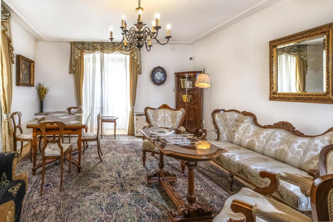 Academy Pension Budapest Bagian luar foto