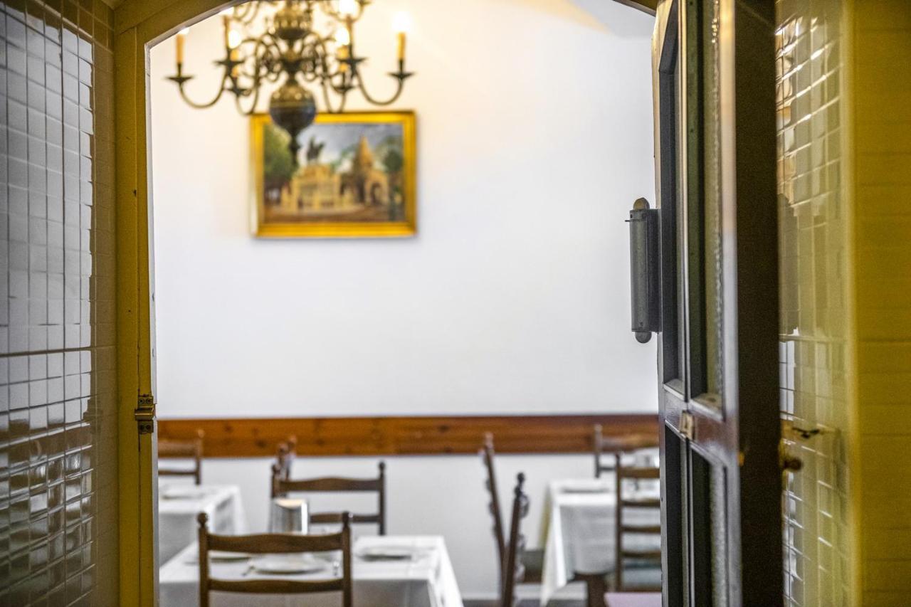 Academy Pension Budapest Bagian luar foto
