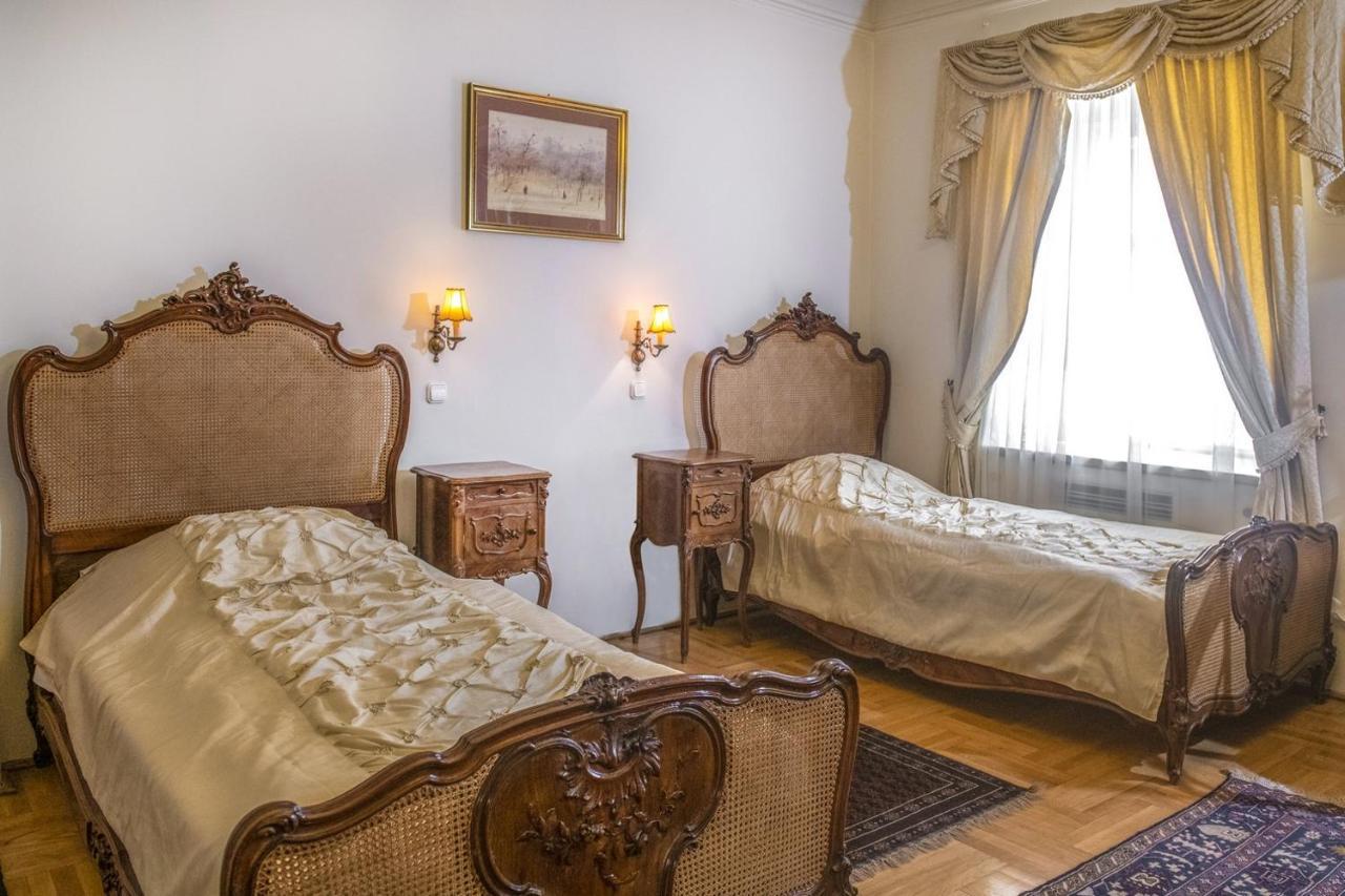 Academy Pension Budapest Bagian luar foto